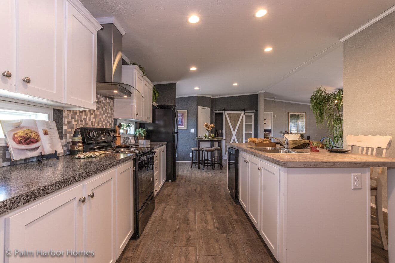 Kensington 30563k kitchen home features