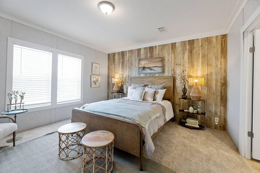 Sheridan 52 28523s bedroom home features