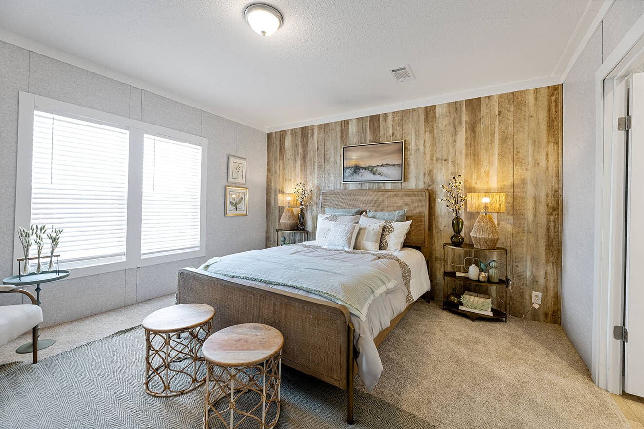 Sheridan 52 28523s bedroom home features