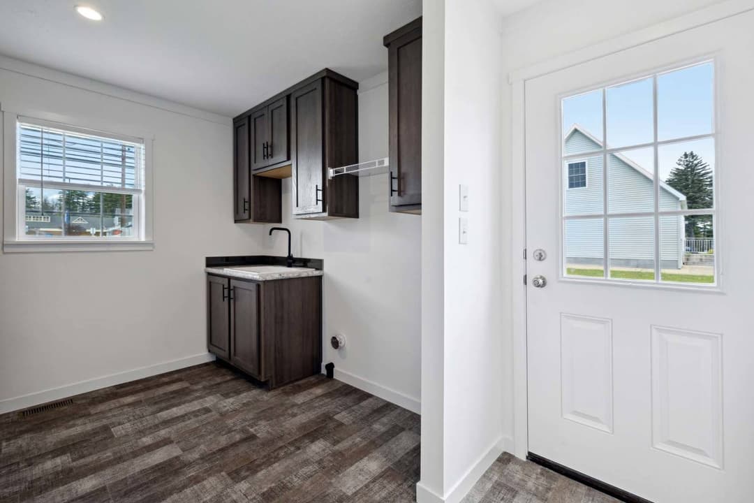 Elevate 60 interior home features