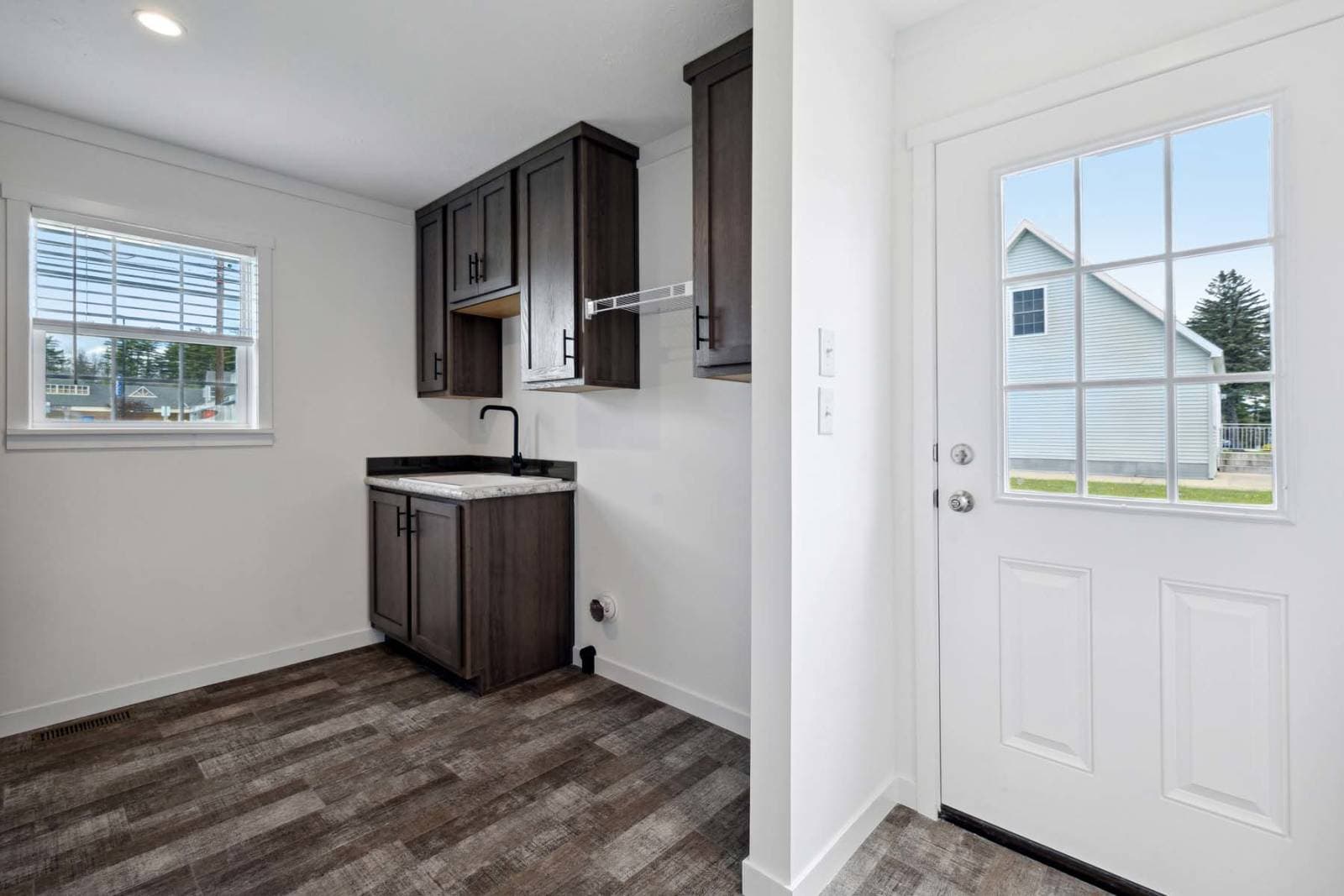 Elevate 60 interior home features