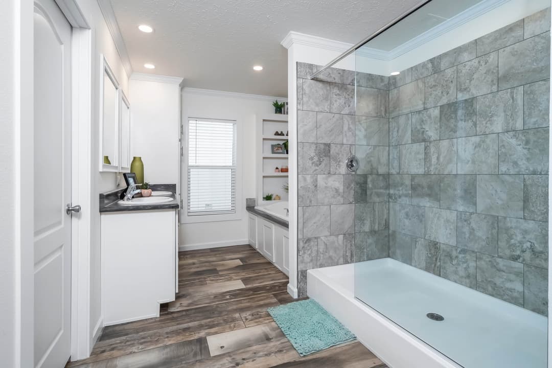 Milo bathroom home features