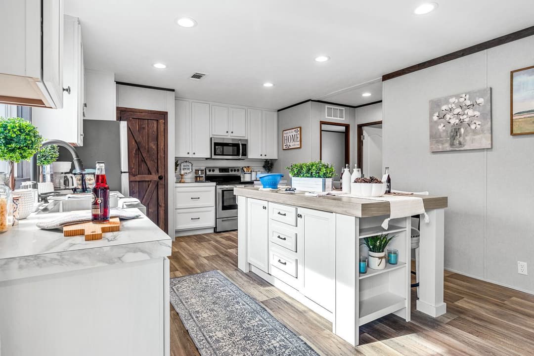 The anniversary 2.1 kitchen home features