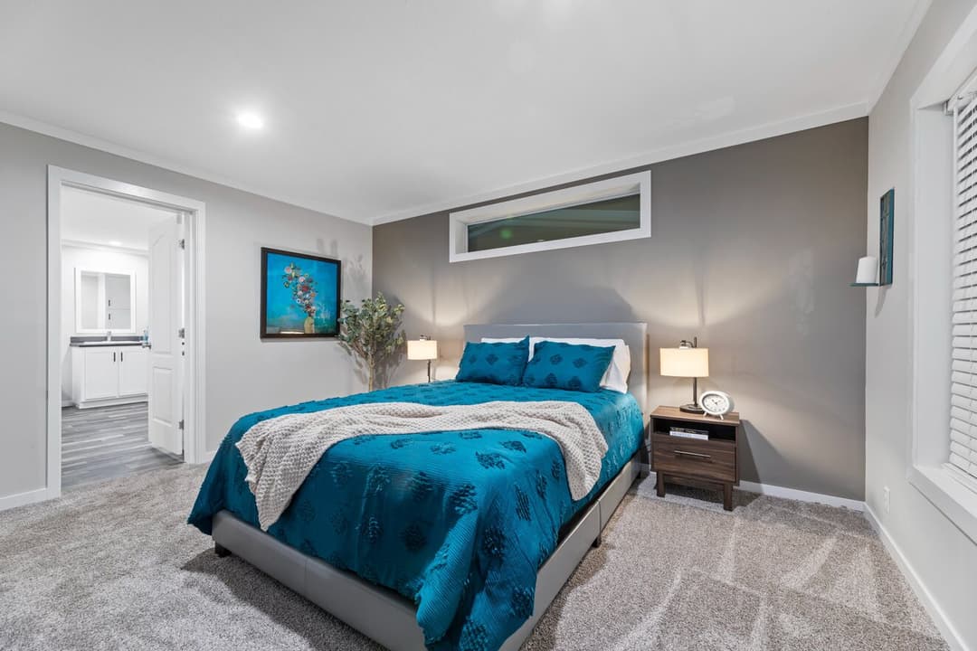 K2 bedroom home features