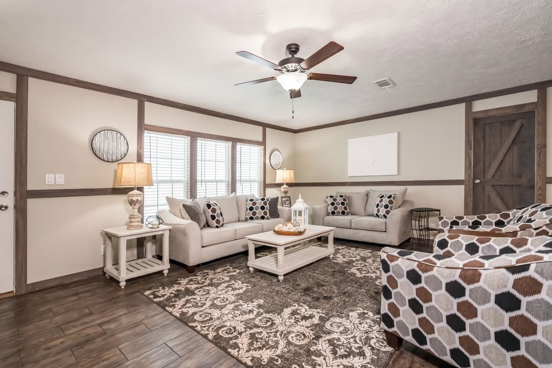 Md-44-32 housecat interior home features