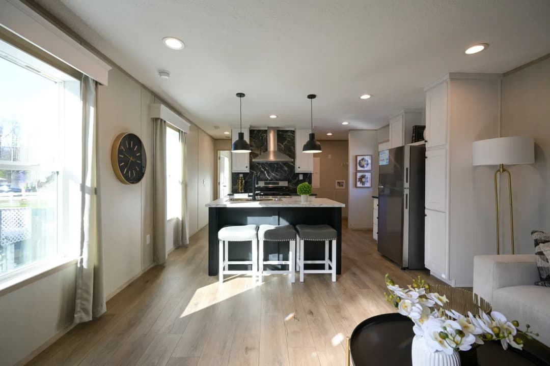 Tiger's eye interior home features