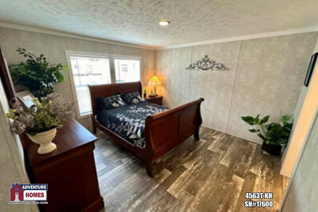 4563t-kh bedroom home features