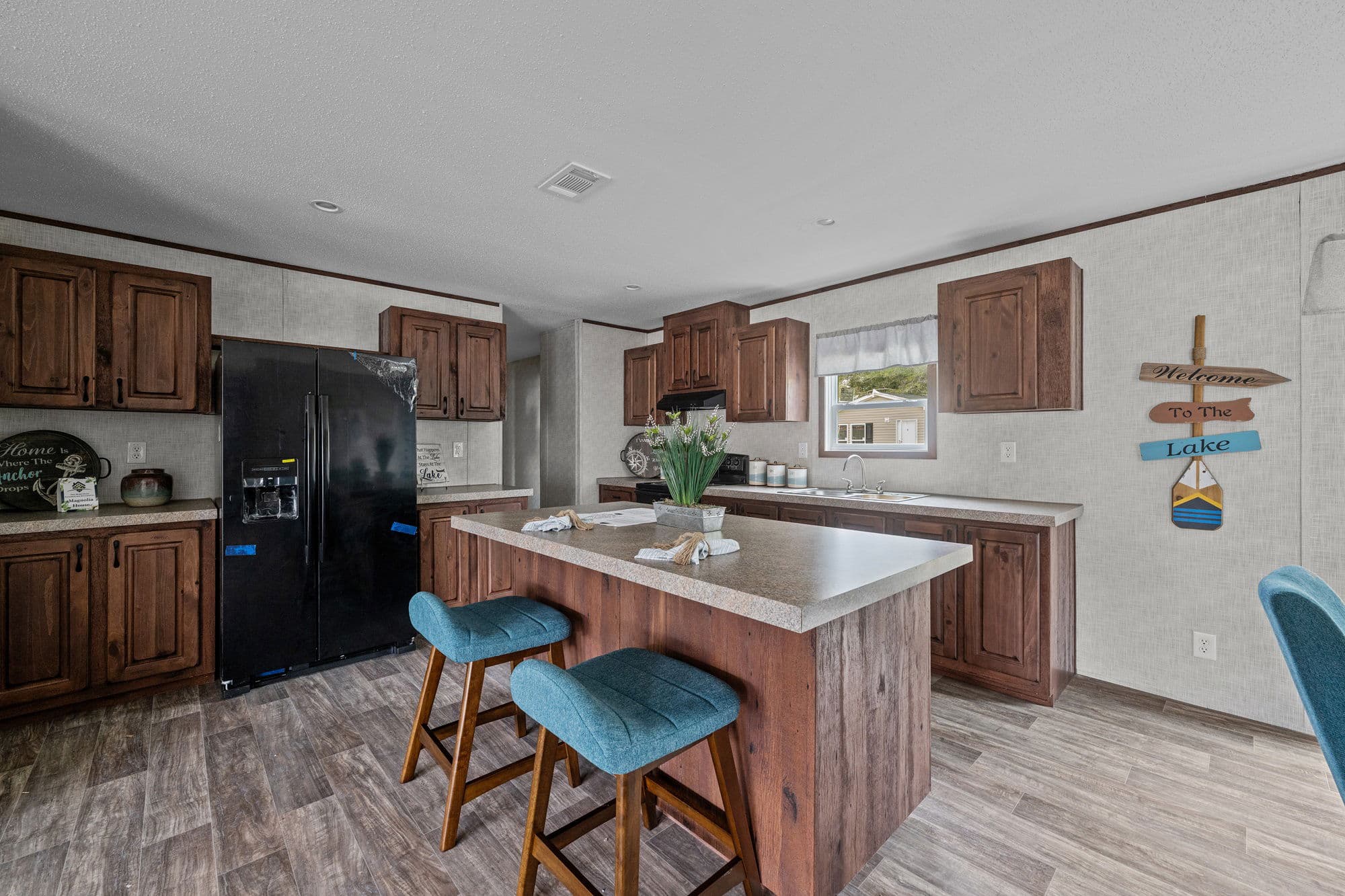 The messi kitchen home features