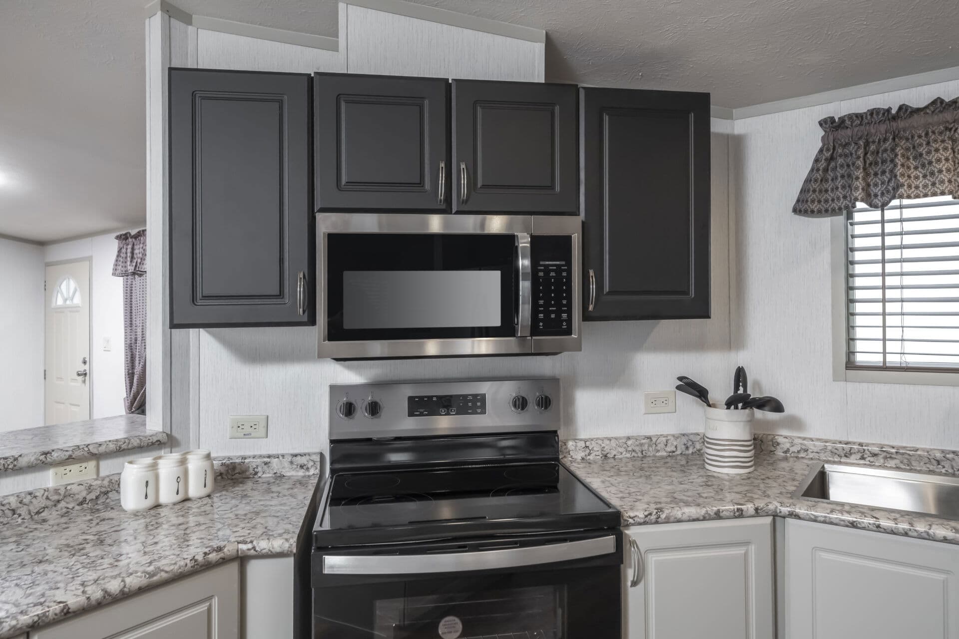 Heritage h-1880-32e kitchen home features