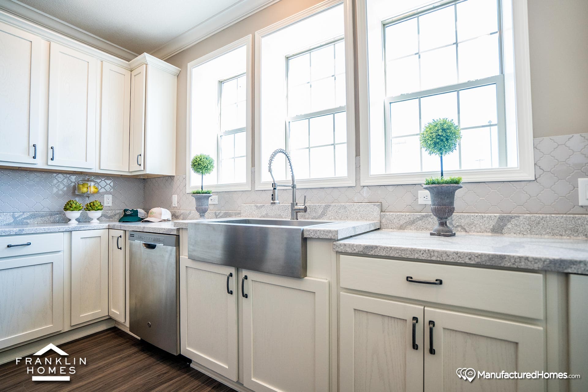 Coach house kitchen home features