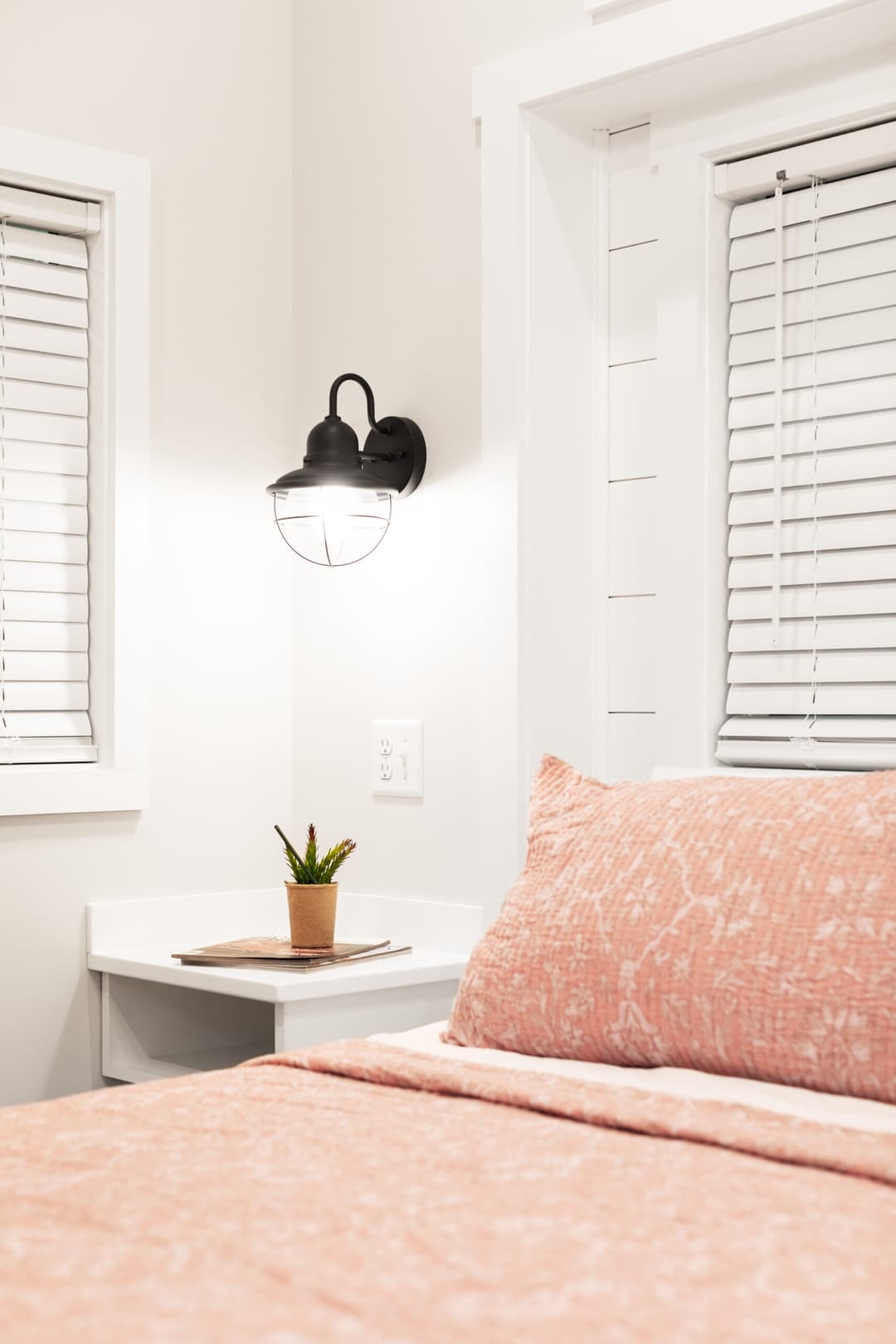 Kinlock bedroom home features