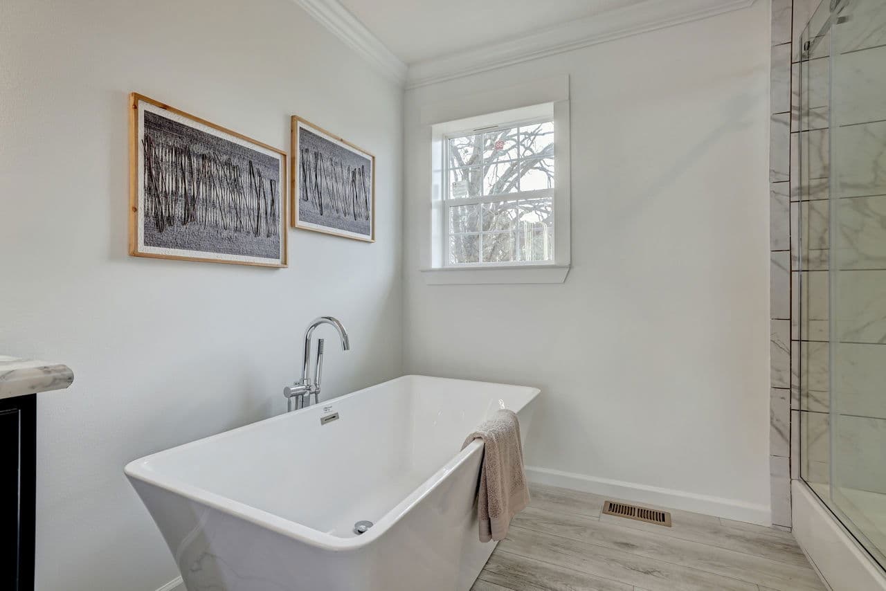 Tillery iii 3260-01 bathroom home features