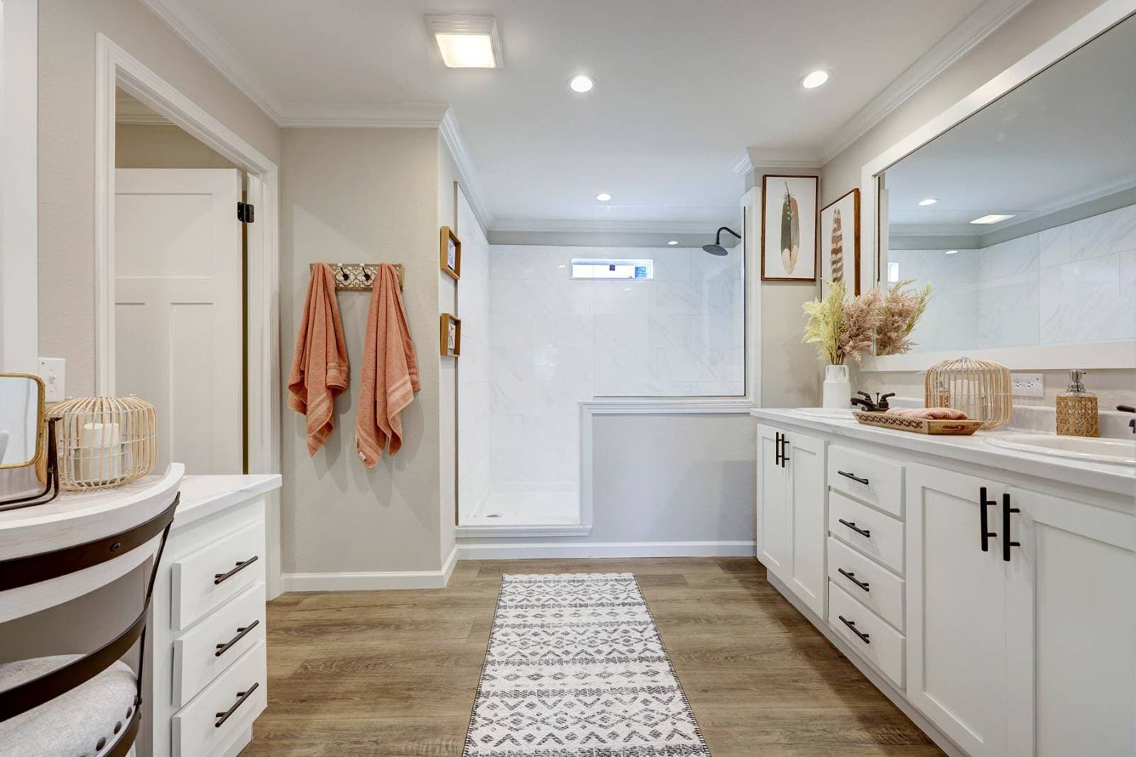 Titan extreme 2864h bathroom home features