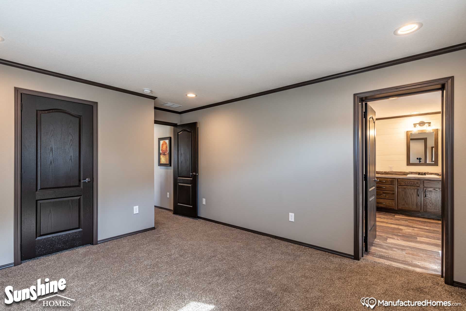 Pri2868-2027 bedroom home features