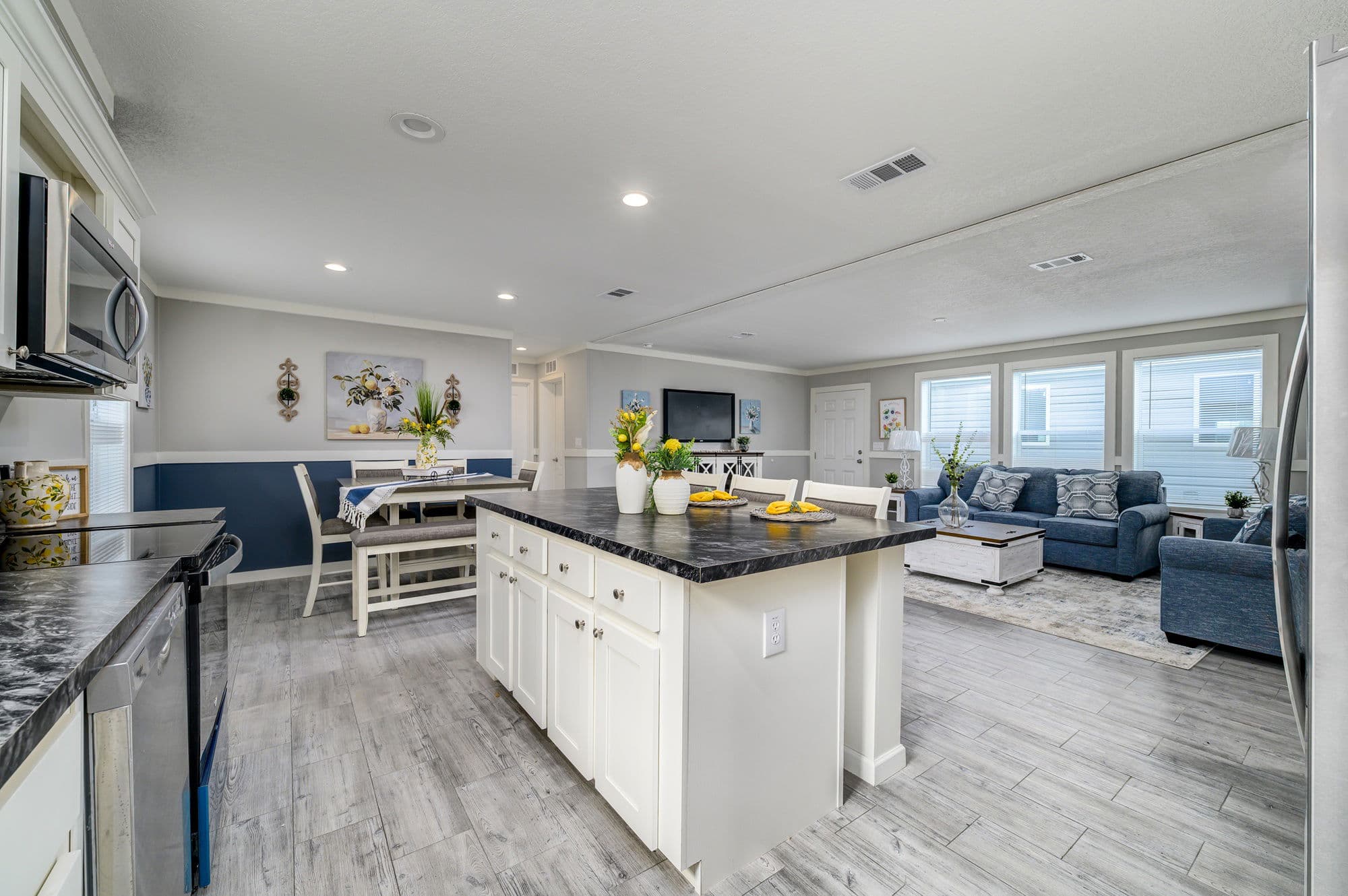 Marco 54 kitchen home features