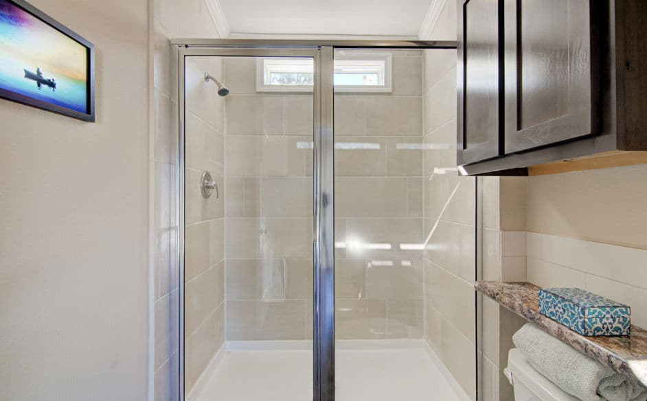 Eagle j56fp8 bathroom home features