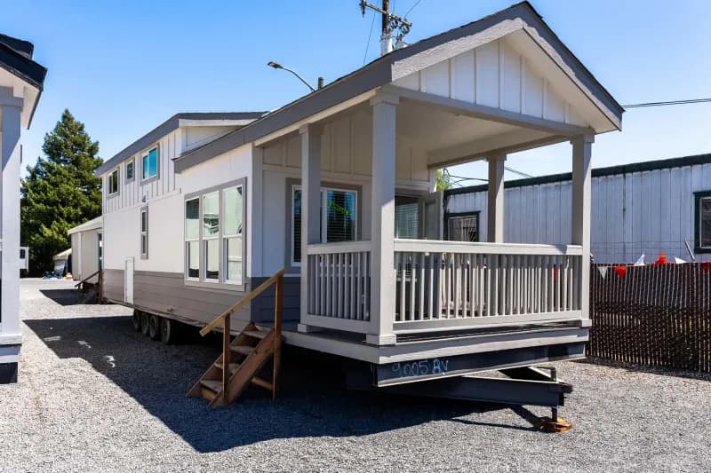 Ath-06dl elevation and exterior home features