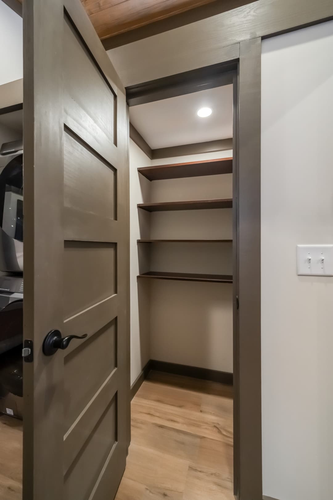 Skyway interior home features