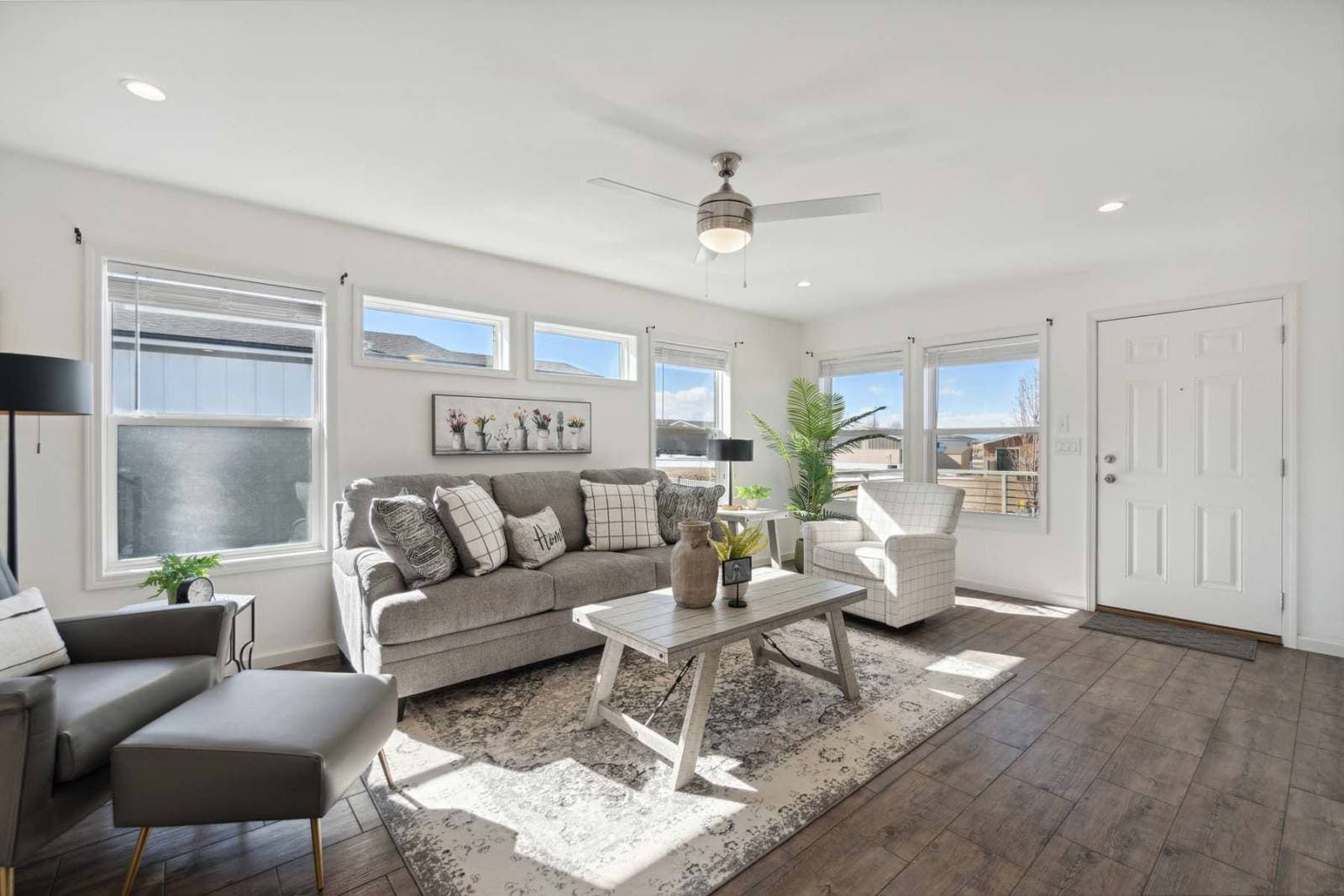 Pika-e interior home features