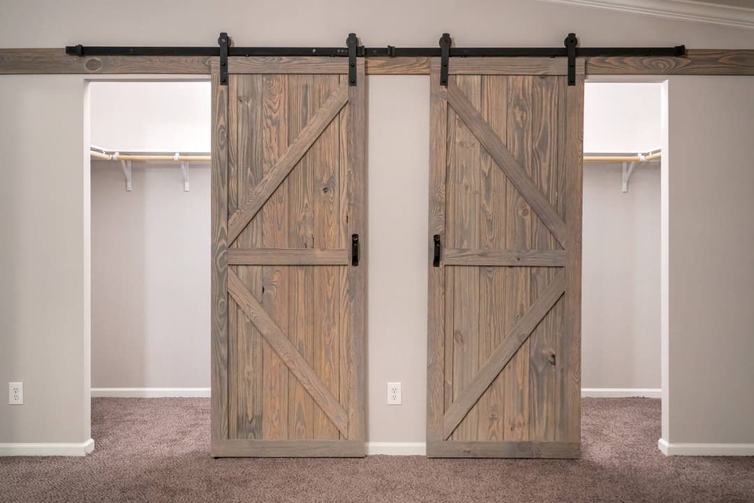 Innovation 3276r bedroom home features