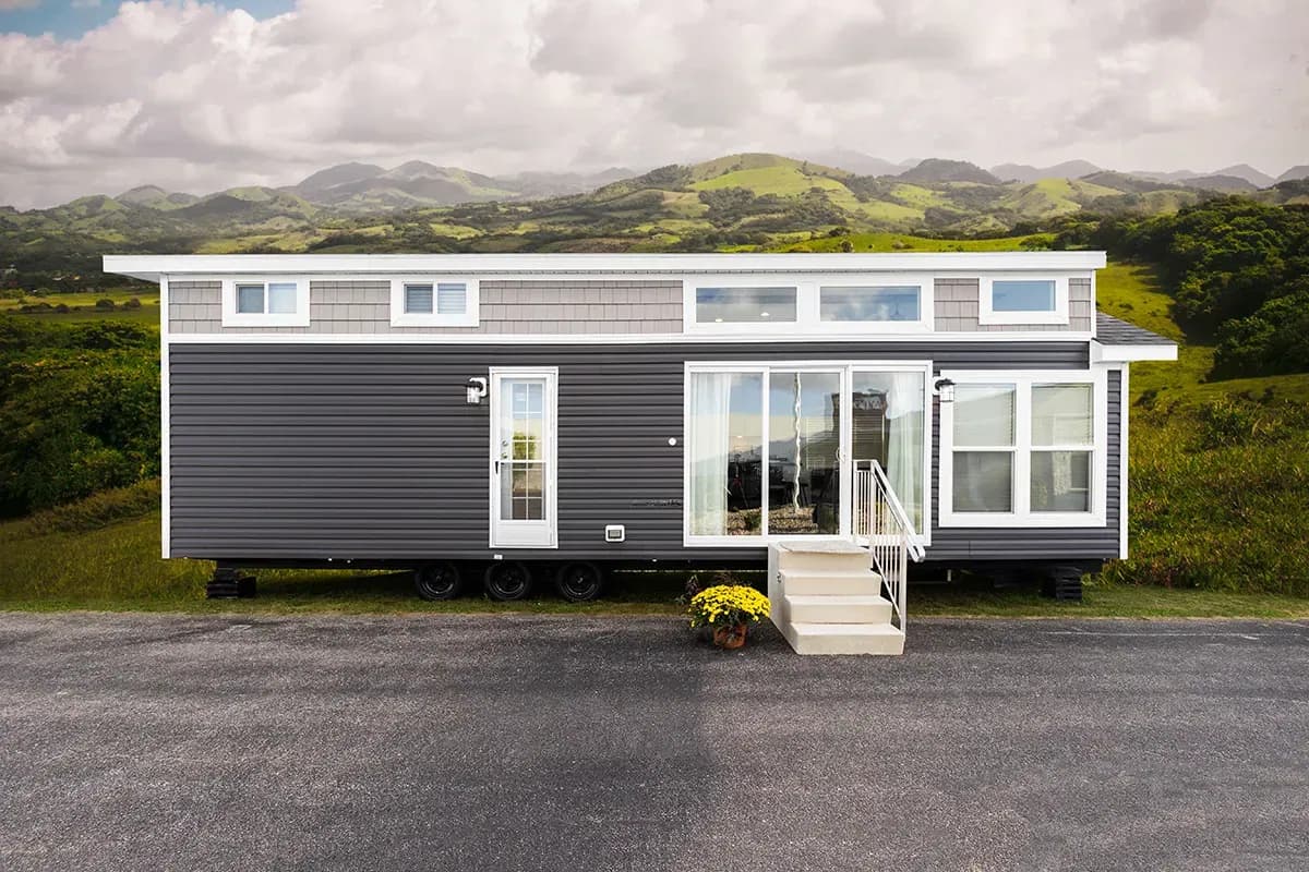 Island 6243 elevation and exterior home features