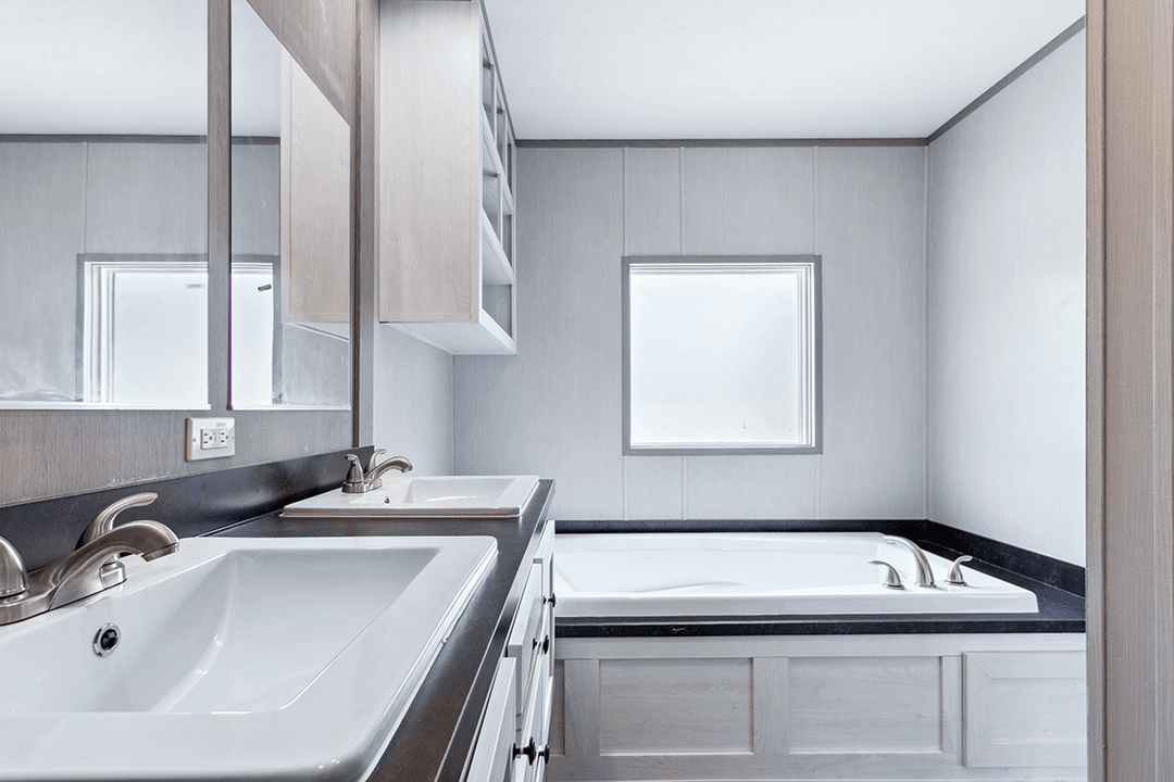 Anniversary 16682f bathroom home features