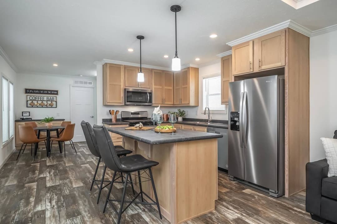 C802a kitchen home features