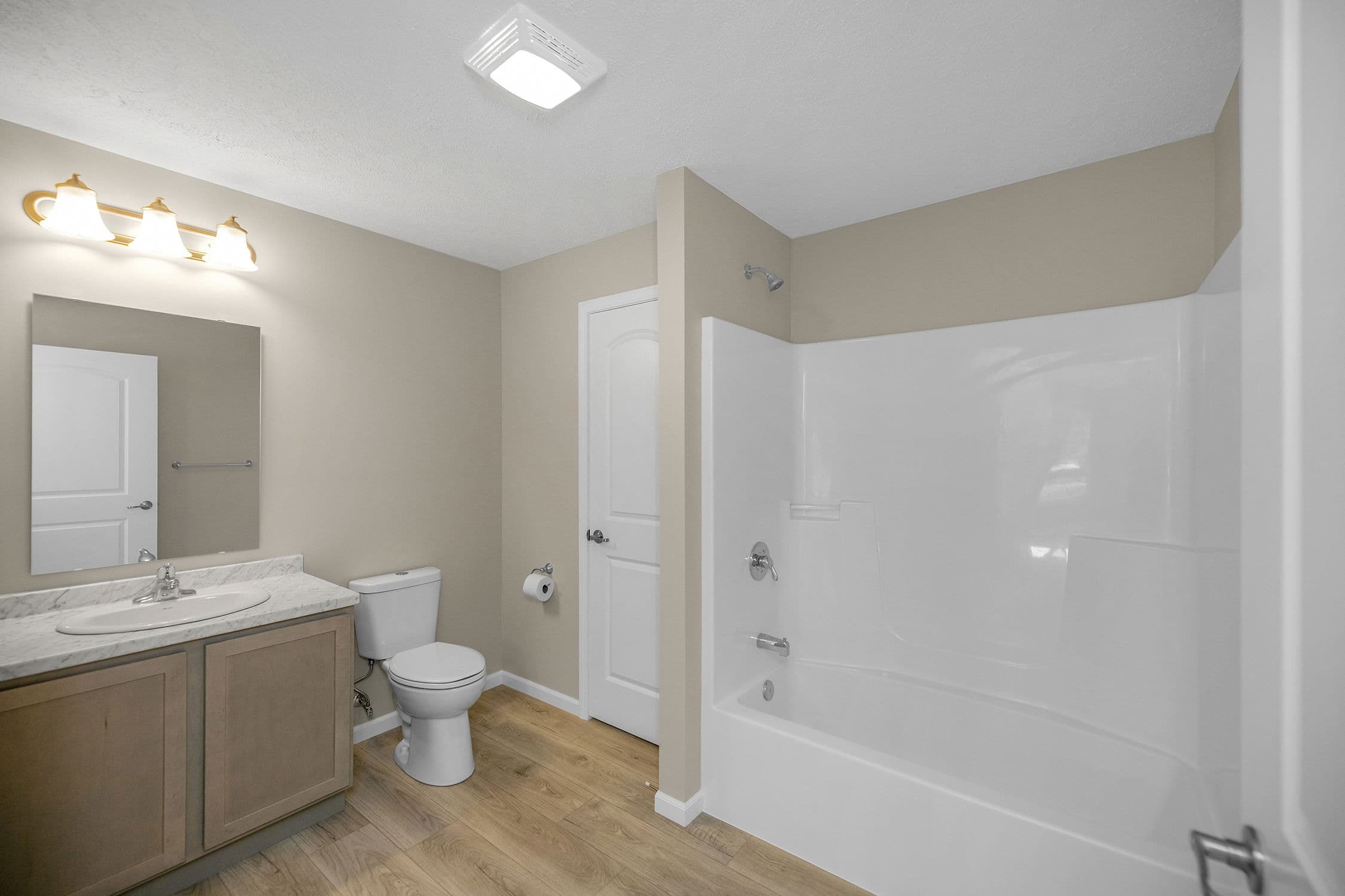 Republic iii bathroom home features