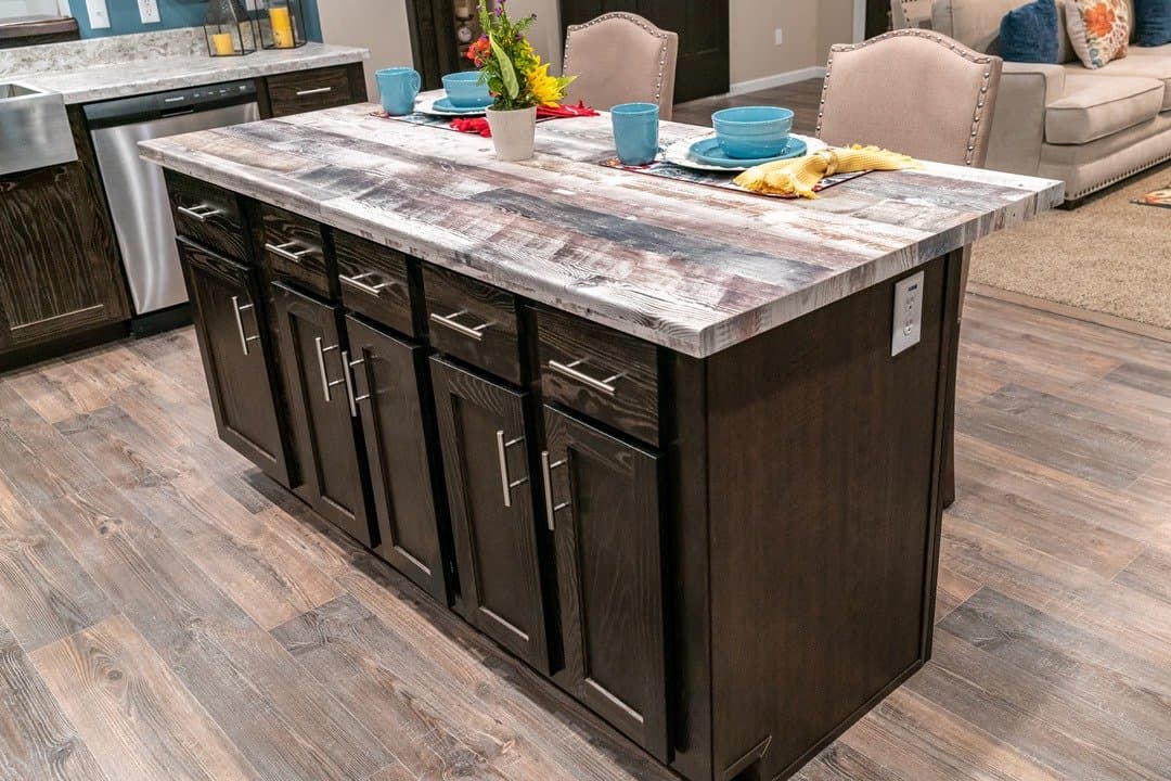 Grayson kitchen home features