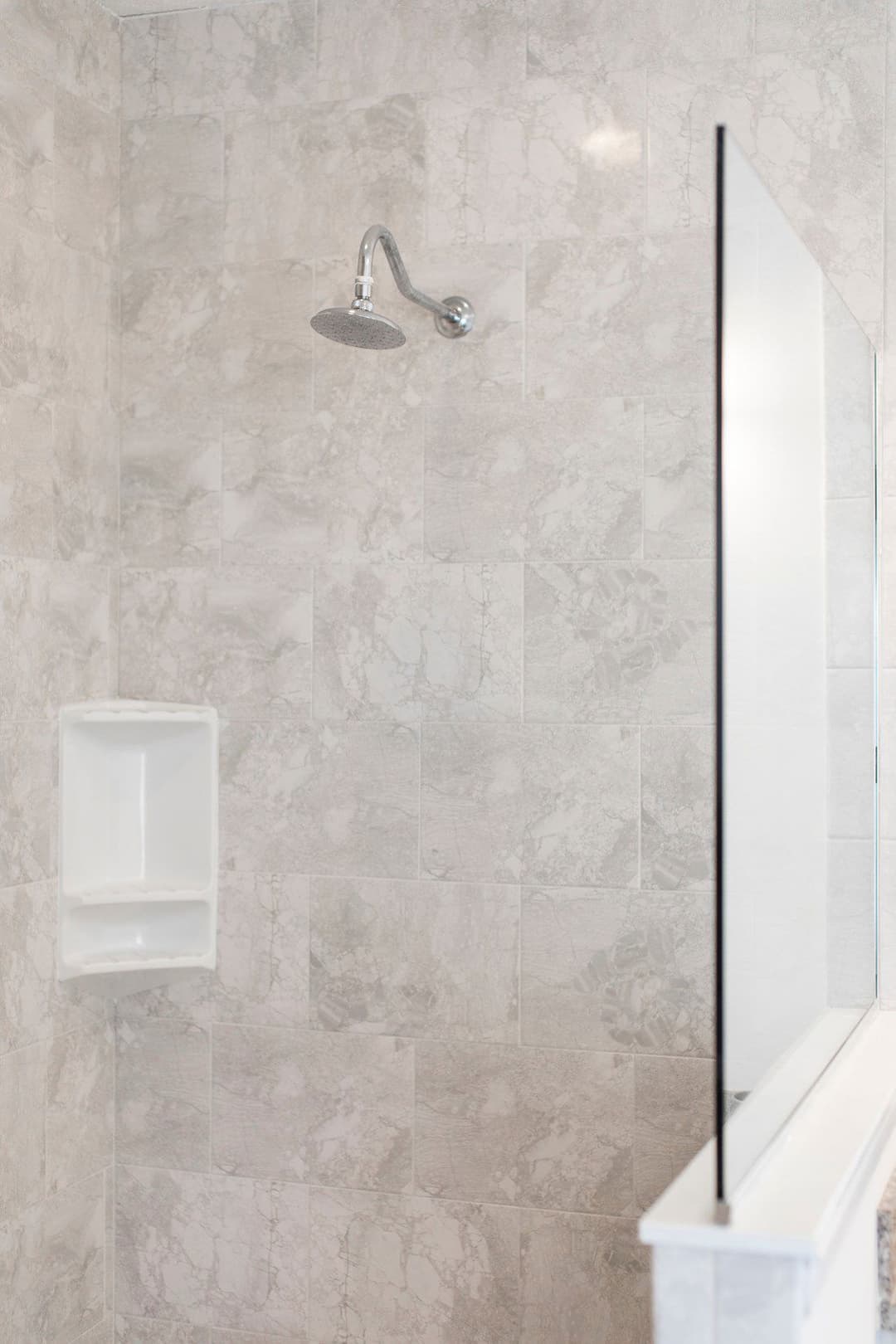 3558 jamestown bathroom home features