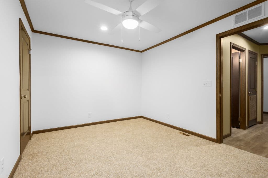 1w1048-v interior home features