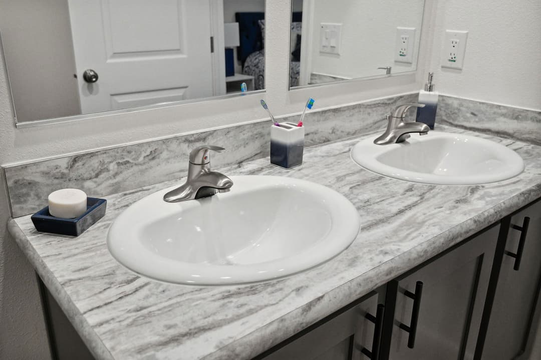 Millcreek 4400-6 bathroom home features