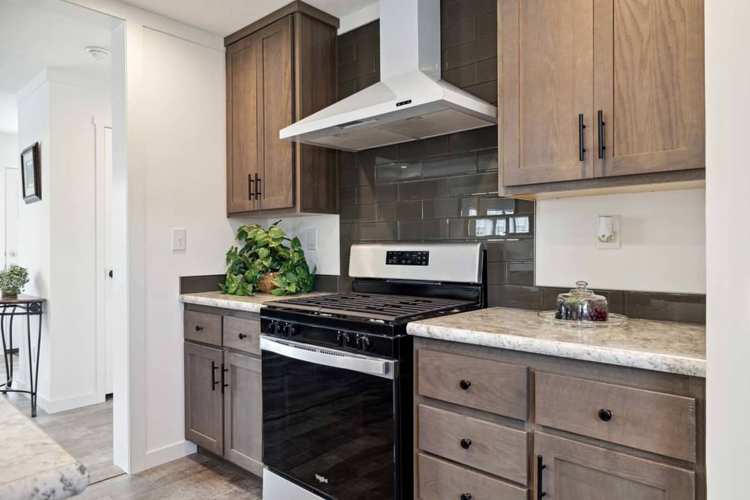 Elevate 60 kitchen home features