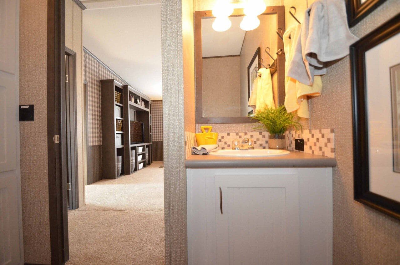 Benbrook 30643b bathroom home features