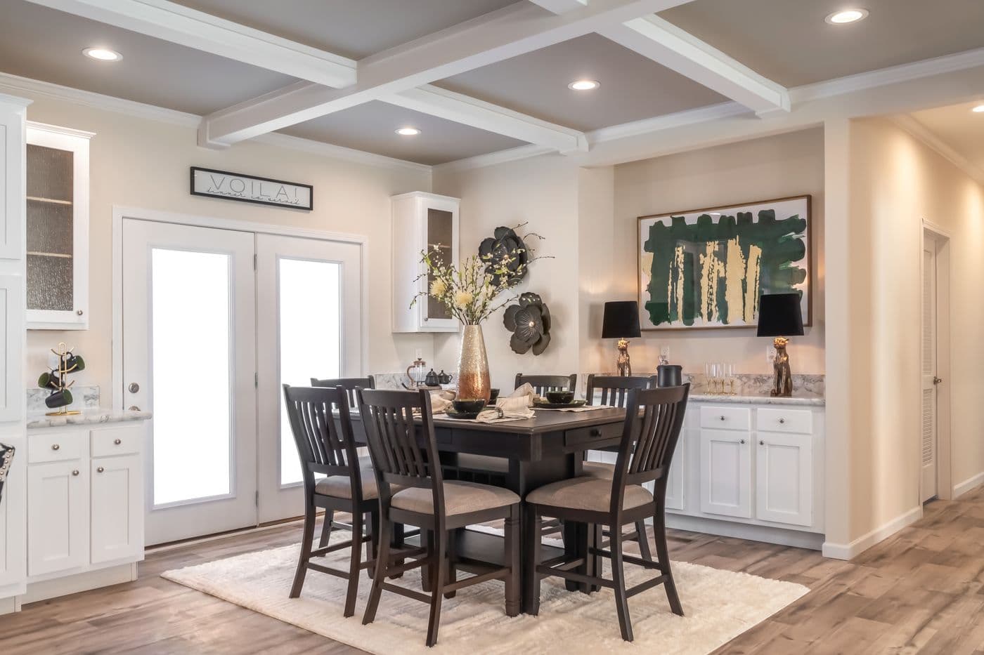 Super 68 elite interior home features