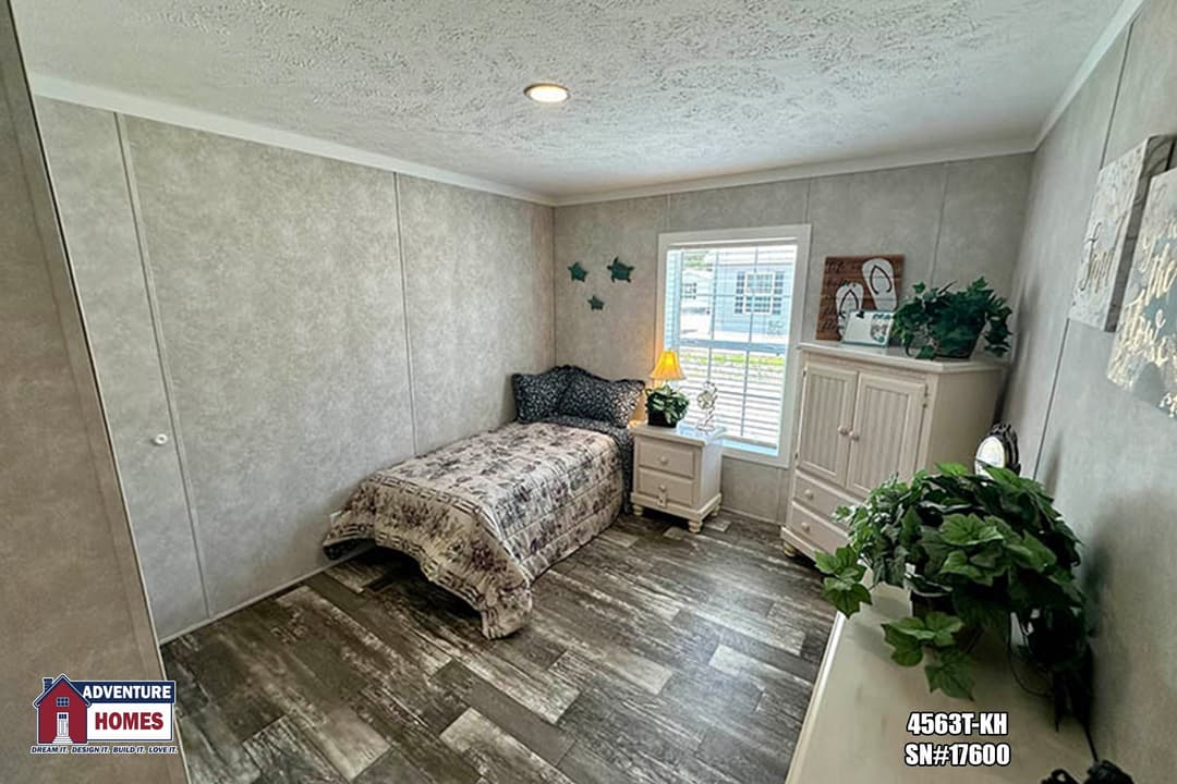 4563t-kh bedroom home features
