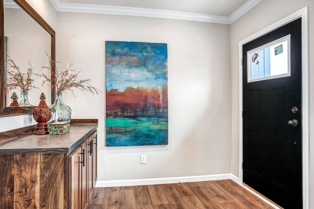 Titan extreme 3276f interior home features