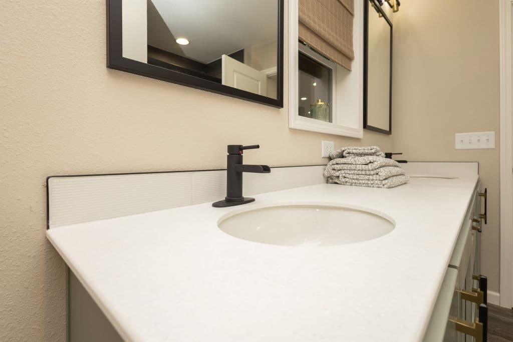 Millenian 5 bathroom home features