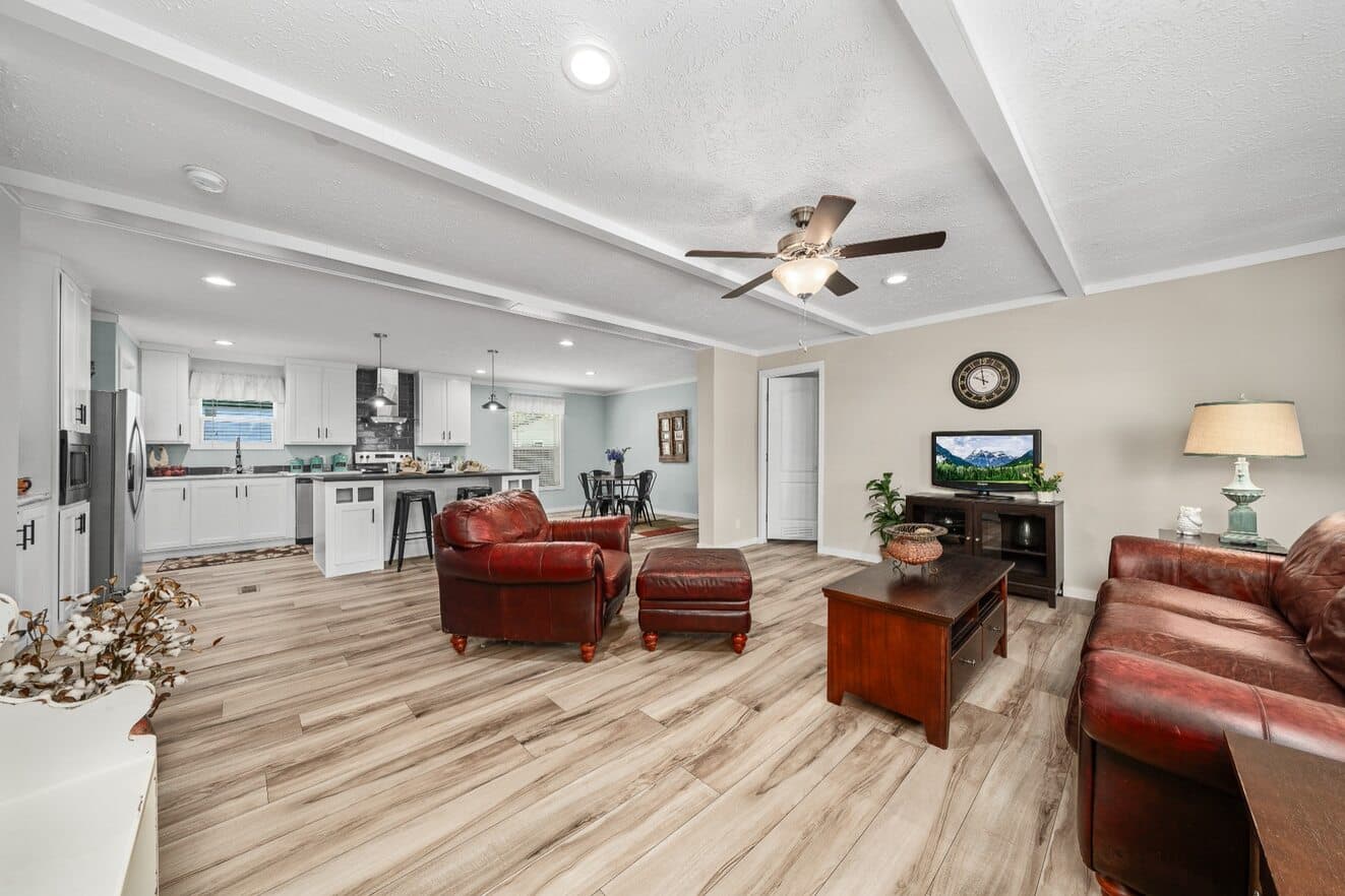 X model 32684x interior home features