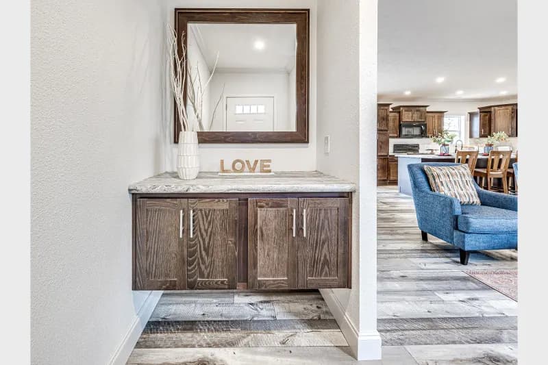 Skyliner 4765j interior home features