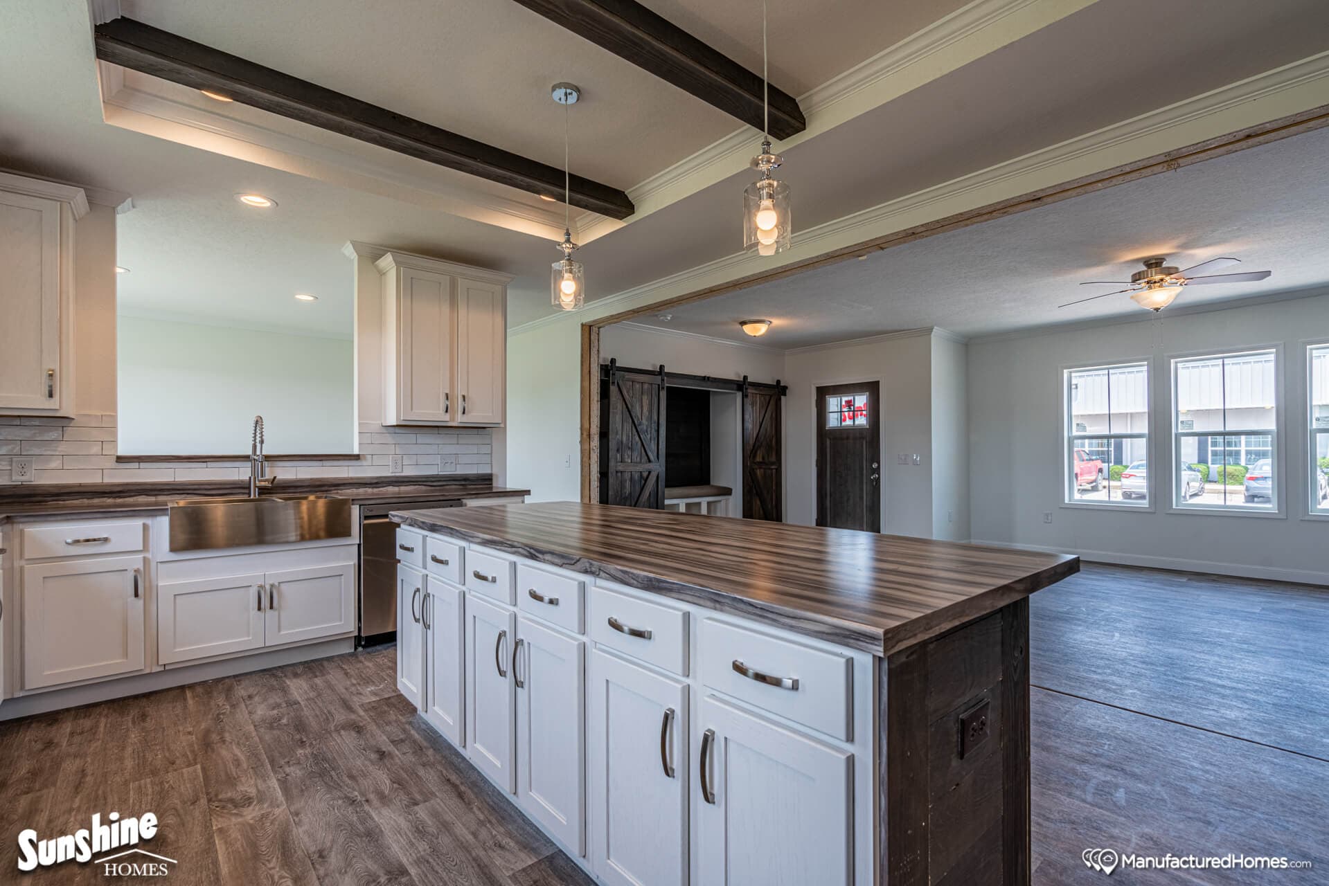 Pri3280-2049 kitchen home features