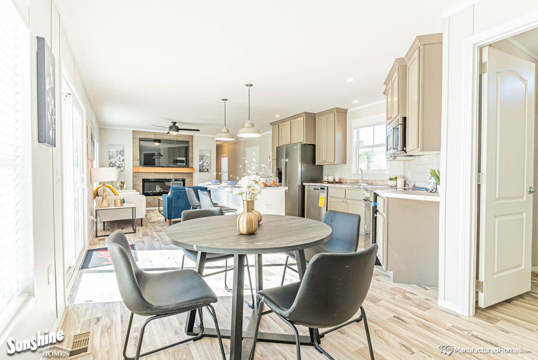 Arc1680-8004 interior home features