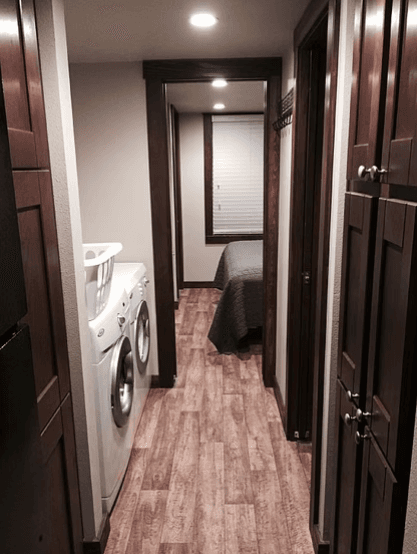 Eagles landing  home features