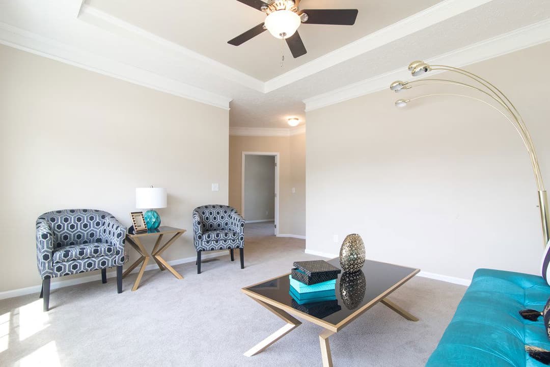 5520 sweet one interior home features