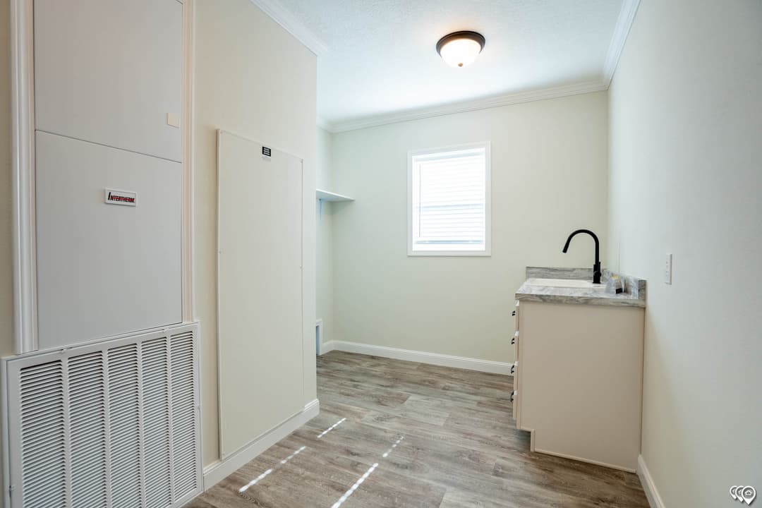 Pri3270-2060 interior home features