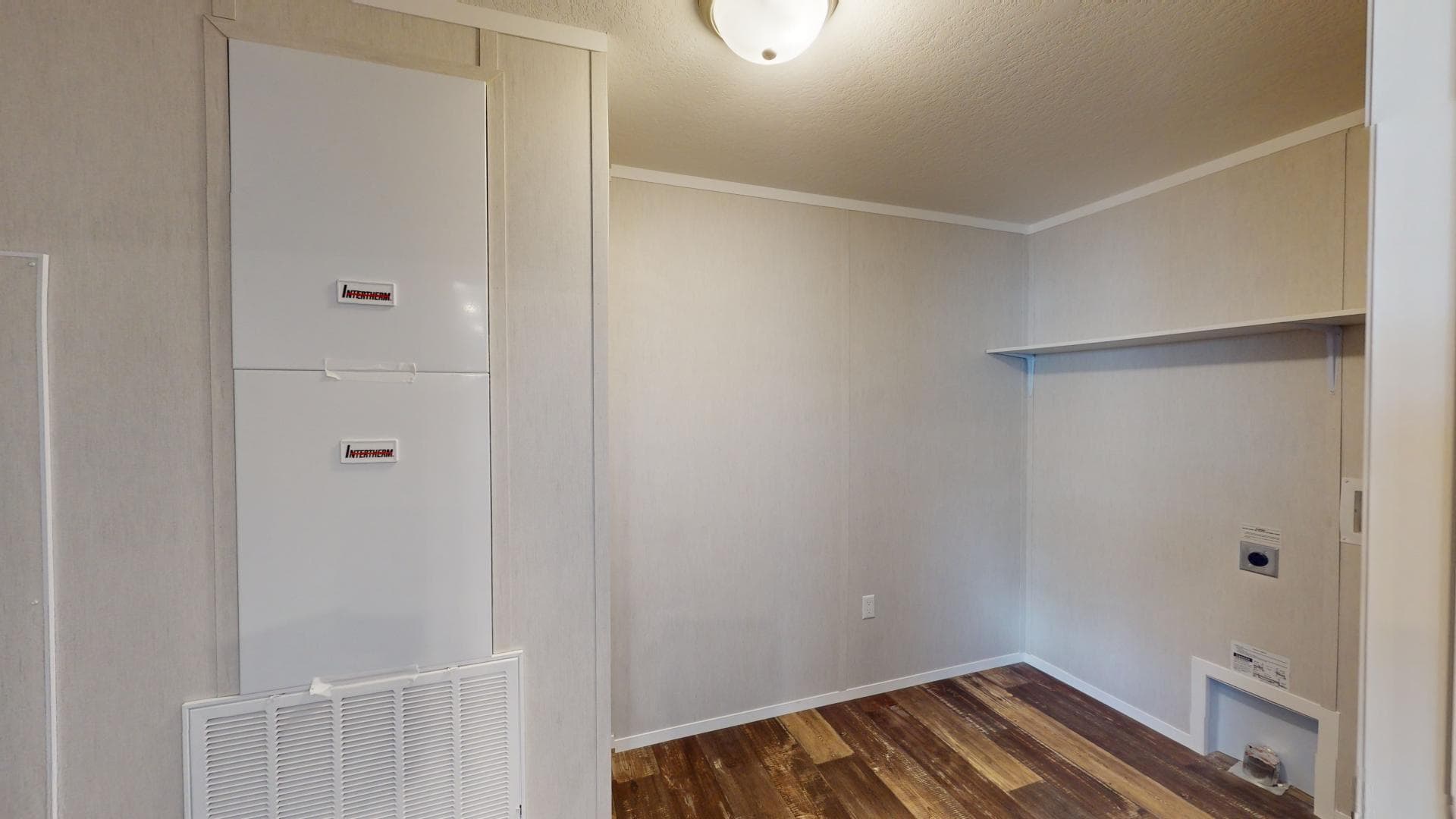 Arc3280-7501 interior home features