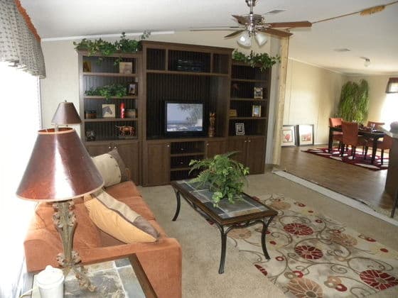 Benbrook 30684b interior home features