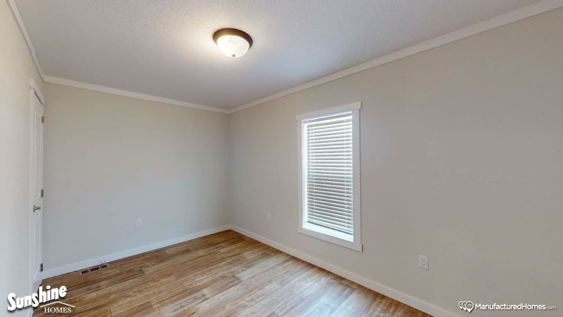 Chc1680-101 bedroom home features