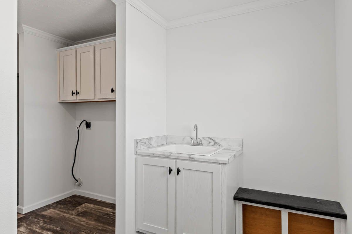 Mchann interior home features