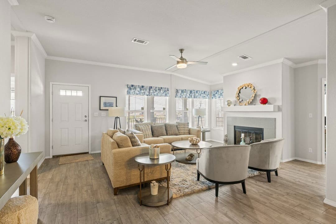 La belle 41764d interior home features